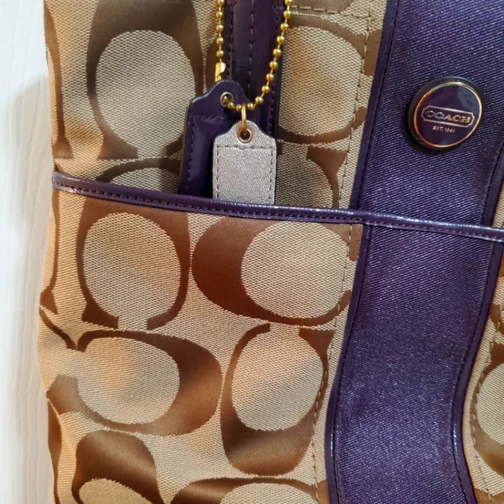 Coach Brown Tote - Picture 4 of 14